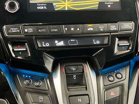 Used 2022 Honda Odyssey Elite image 16