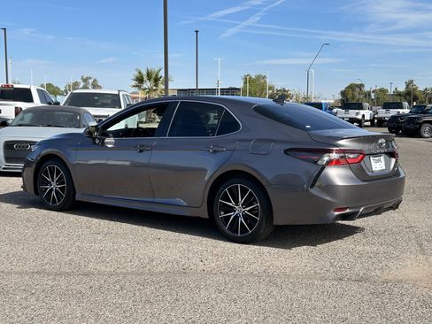 Used 2024 Toyota Camry SE w/ Audio Upgrade Package image 4
