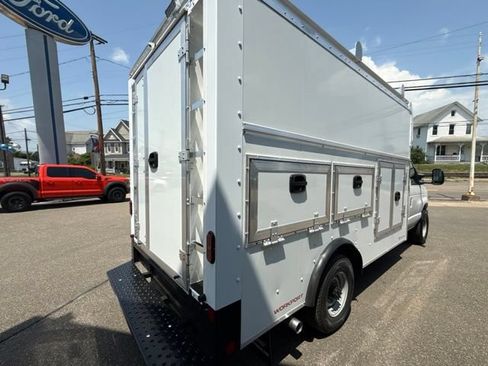 New 2027 Ford E-350 and Econoline 350 Super Duty w/ Power Equipment Group RWD image 6