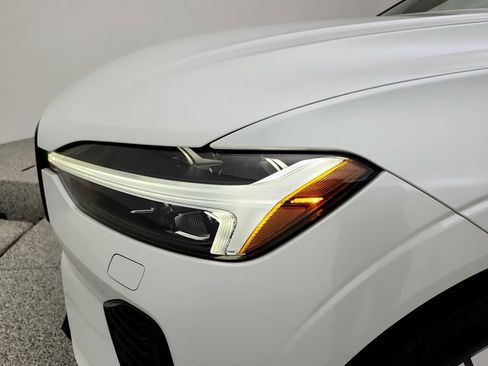 New 2026 Volvo XC60 B5 Plus w/ Protection Package Premier AWD/4WD image 31