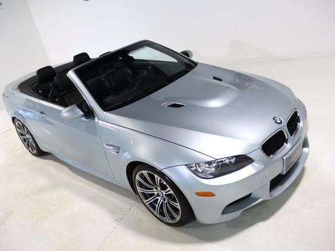 Used 2011 BMW M3 Convertible RWD image 25