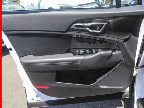 Certified 2025 Kia Sportage EX FWD image 20
