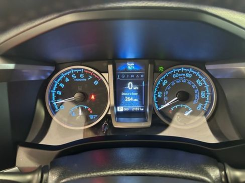 Certified 2023 Toyota Tacoma Limited AWD/4WD image 19