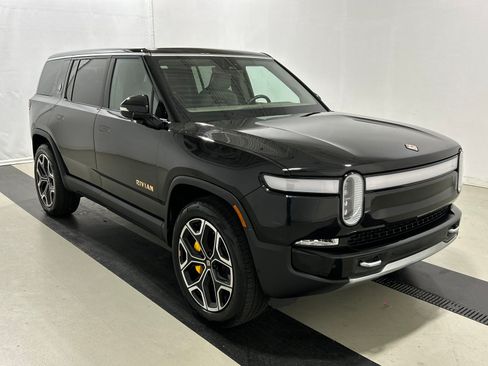 Used 2023 Rivian R1S Adventure AWD/4WD image 7
