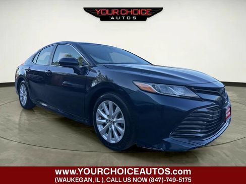 Used 2018 Toyota Camry LE FWD image 7