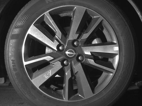 Used 2025 Nissan Versa SV image 25