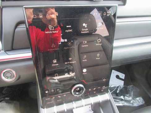 New 2026 GMC Terrain Elevation w/ Elevation Premium Package image 17