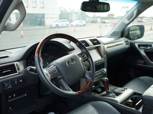 Used 2014 Lexus GX 460 AWD/4WD image 8