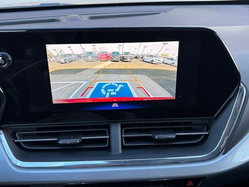 Used 2025 Chevrolet Trax LT image 29