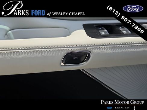 Used 2025 Lincoln Aviator Black Label w/ Black Label Special Edition AWD/4WD image 21