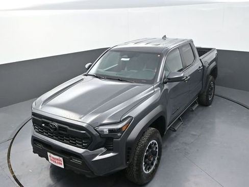 Used 2025 Toyota Tacoma TRD Off-Road w/ TRD Off Road Upgrade Package image 24
