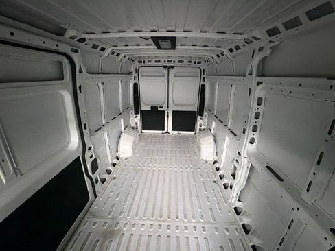 Used 2025 RAM ProMaster 2500 w/ Convenience Group FWD image 15