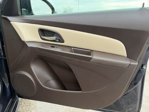 Used 2014 Chevrolet Cruze LT w/ RS Package image 16