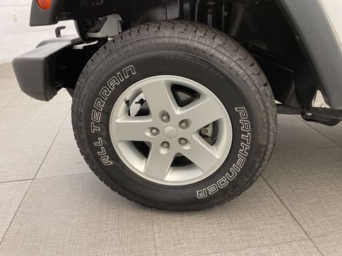 Used 2016 Jeep Wrangler Sport w/ Quick Order Package 24S AWD/4WD image 10
