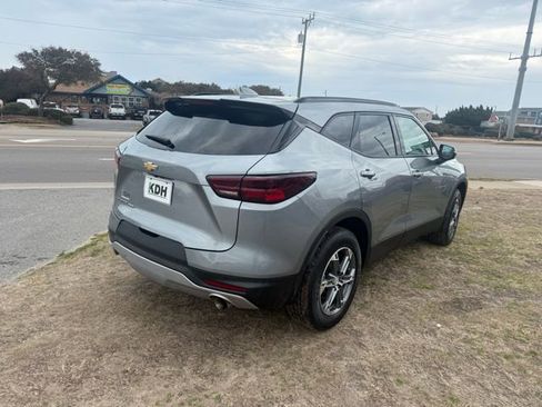Used 2024 Chevrolet Blazer LT image 8