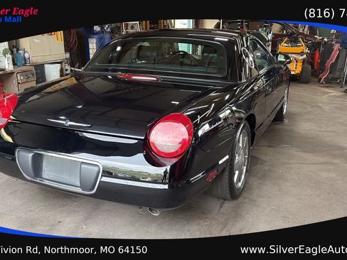 Used 2002 Ford Thunderbird RWD image 4