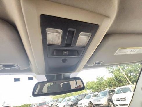 Used 2016 RAM 1500 Classic SLT AWD/4WD image 16