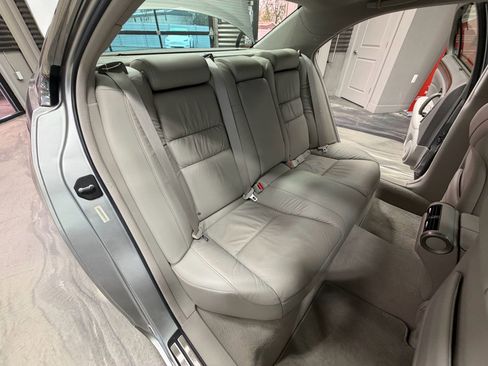 Used 2007 Acura RL w/ Technology Package AWD/4WD image 5