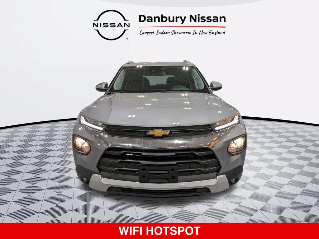 Used 2023 Chevrolet TrailBlazer LT w/ Convenience Package AWD/4WD image 9