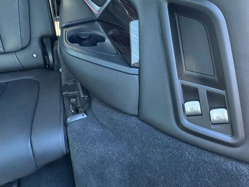 Used 2019 BMW X7 xDrive50i w/ M Sport Package image 19