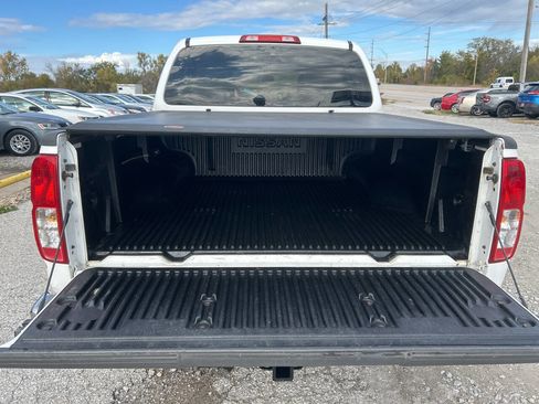 Used 2012 Nissan Frontier SV image 19