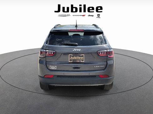 Used 2024 Jeep Compass Limited AWD/4WD image 3