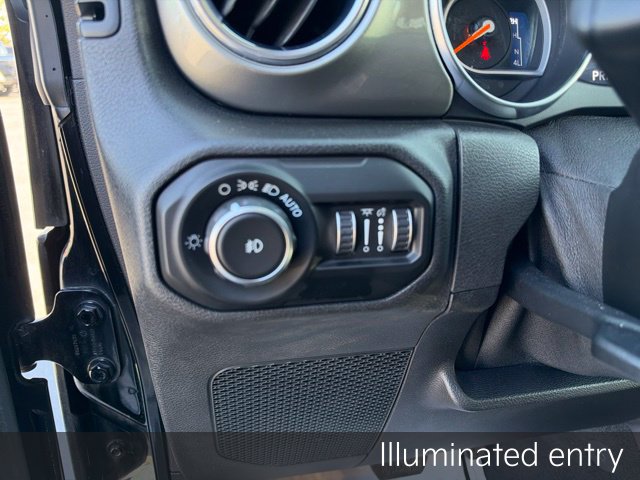 Used 2019 Jeep Wrangler Unlimited Sahara w/ Uconnect 4C Nav & Sound Group AWD/4WD image 10