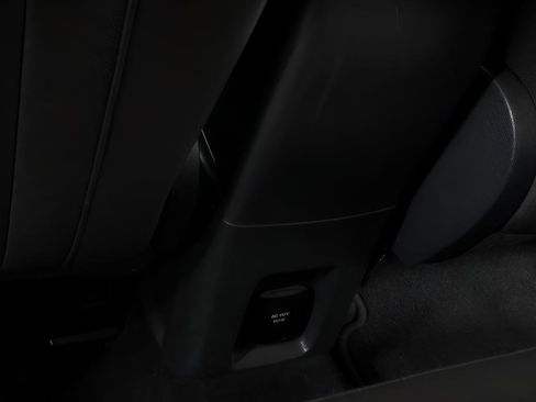 Used 2019 Ford EcoSport SE w/ SE Convenience Package image 27