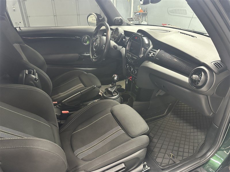 Used 2018 MINI Cooper S w/ Premium Package FWD image 11