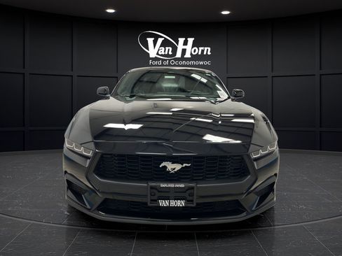 Used 2025 Ford Mustang Premium RWD image 2