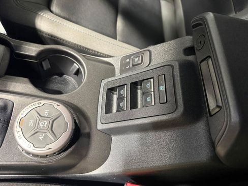 Used 2022 Ford Bronco Black Diamond AWD/4WD image 33