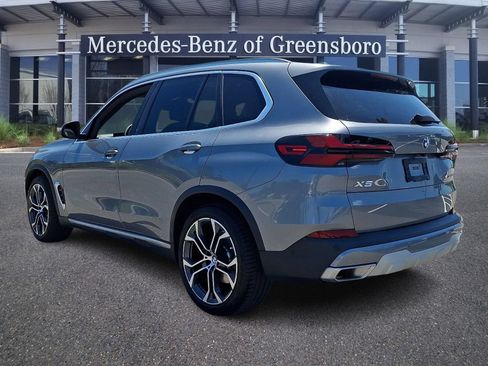 Used 2024 BMW X5 xDrive40i w/ Premium Package AWD/4WD image 4