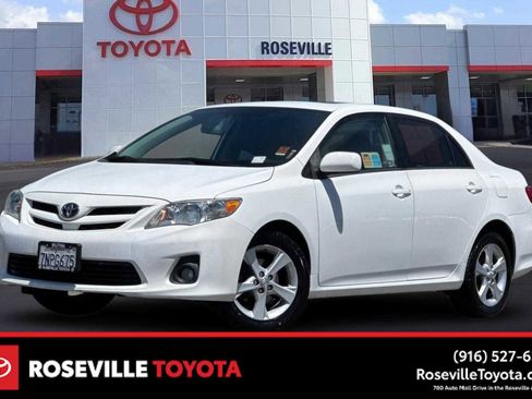 Used 2012 Toyota Corolla LE w/ Premium Pkg FWD image 1