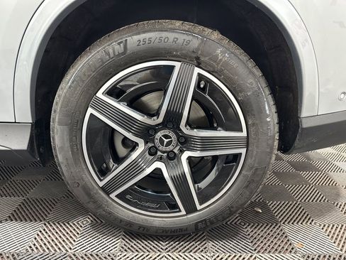 Used 2024 Mercedes-Benz GLC 300 4MATIC image 34