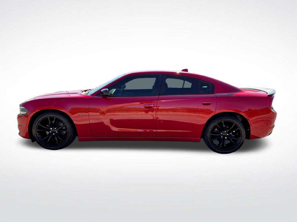 Used 2016 Dodge Charger R/T w/ Plus Group RWD image 9
