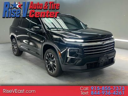 Used 2025 Chevrolet Traverse LT w/ Sun and Wheel Package