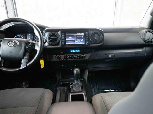 Used 2022 Toyota Tacoma SR AWD/4WD image 20