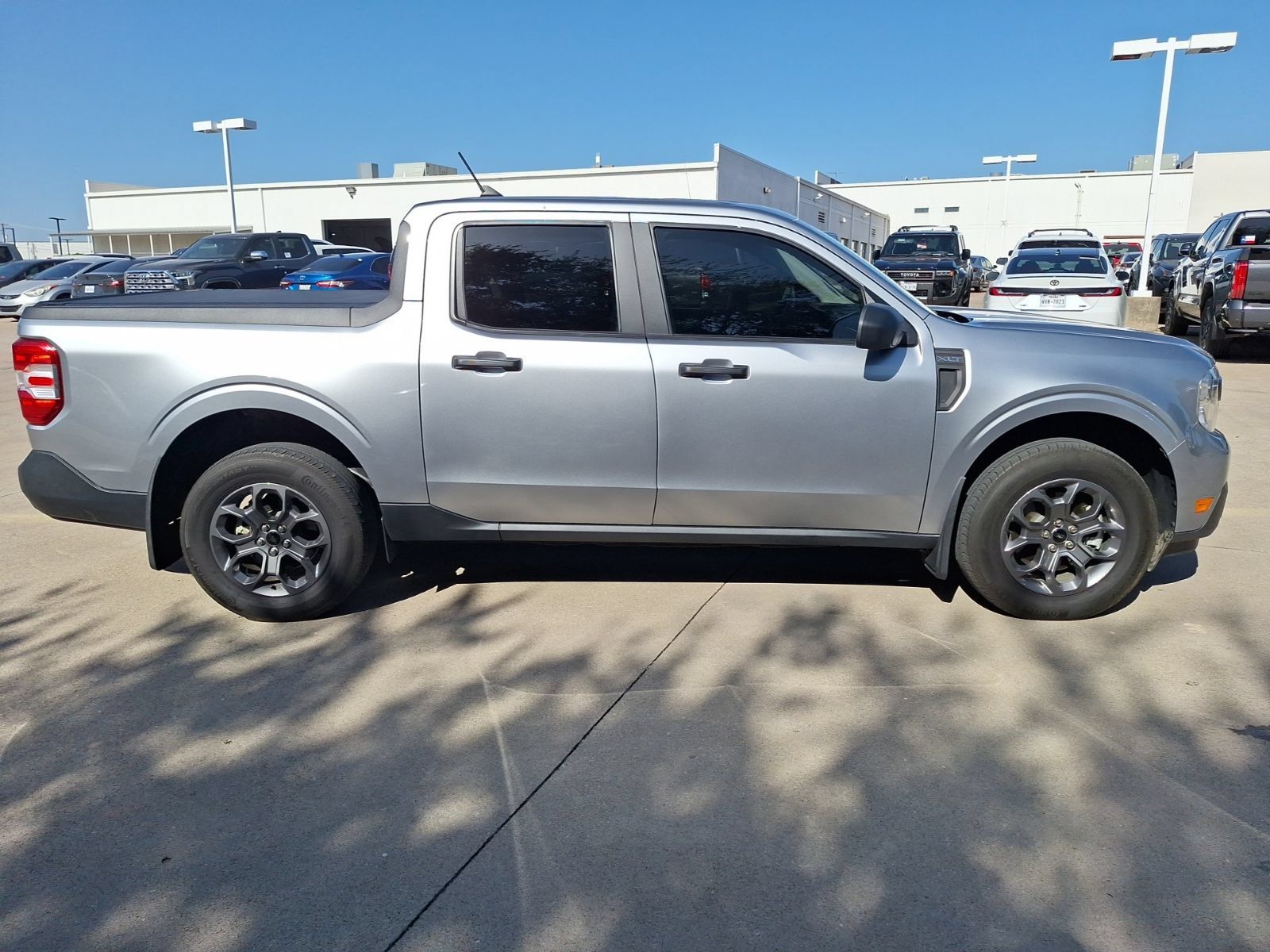 Used 2023 Ford Maverick XLT FWD image 7