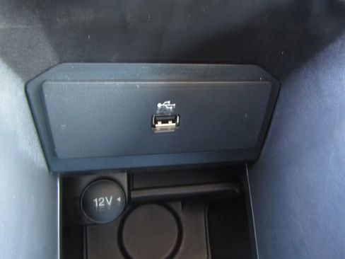 Used 2016 Ford C-MAX SE image 22