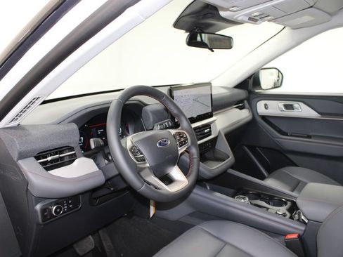 New 2026 Ford Explorer Active RWD image 22