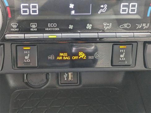 Used 2025 Toyota RAV4 XLE Premium image 24