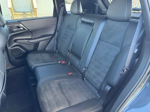 Used 2024 Mitsubishi Outlander SE FWD image 22
