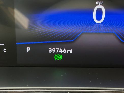 Used 2023 Volkswagen Taos S w/ Driver Assistance Package FWD image 8