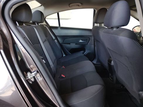 Used 2015 Chevrolet Cruze LT w/ Technology Package FWD image 15