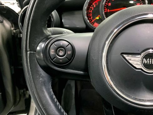 Used 2017 MINI Cooper 2-Door Hardtop image 22