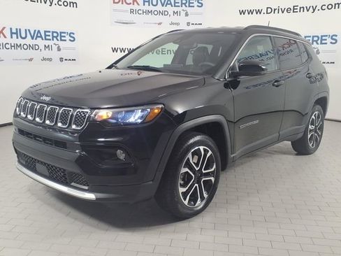Used 2024 Jeep Compass Limited AWD/4WD image 1