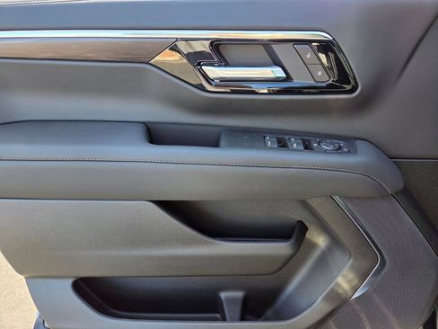 New 2026 Chevrolet Suburban LS w/ LPO, Dark Essentials Package image 10