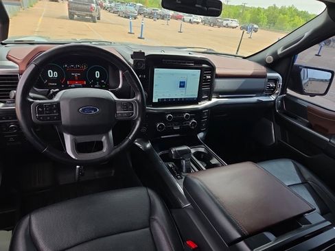 Used 2021 Ford F150 Lariat w/ Equipment Group 502A High AWD/4WD image 8