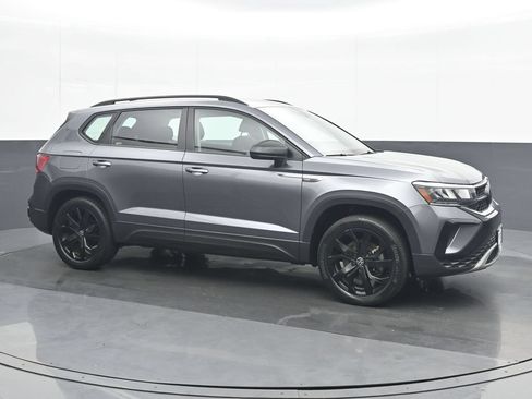 Used 2023 Volkswagen Taos S AWD/4WD image 8