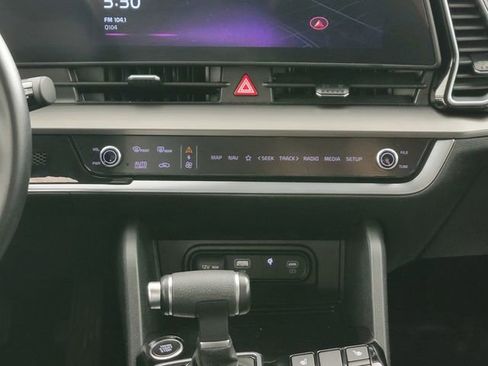 Used 2024 Kia Sportage EX image 24